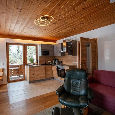 ליוטאש Schickster Sky Lodge מראה חיצוני תמונה