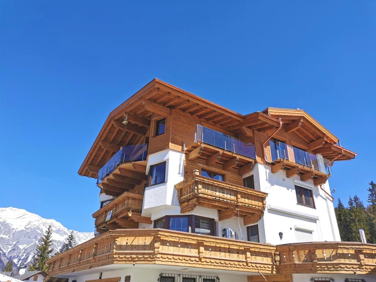 ליוטאש Schickster Sky Lodge מראה חיצוני תמונה