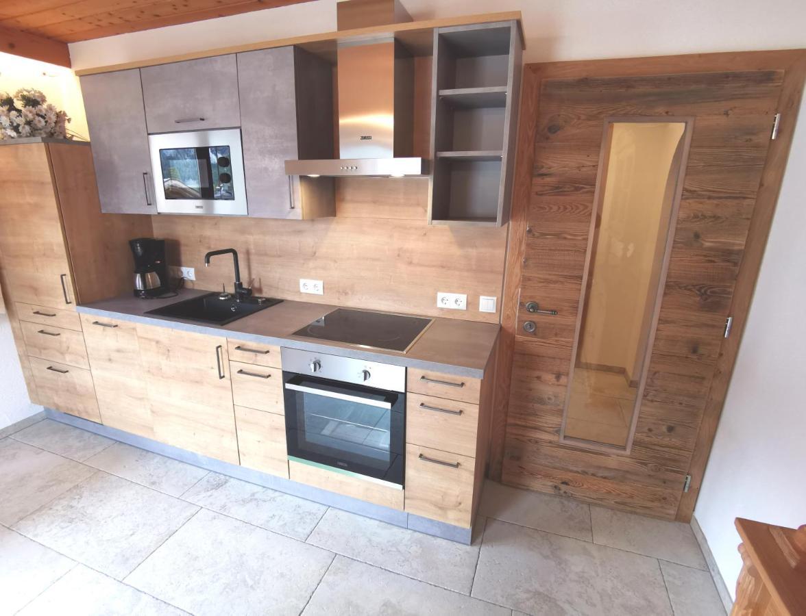 ליוטאש Schickster Sky Lodge מראה חיצוני תמונה