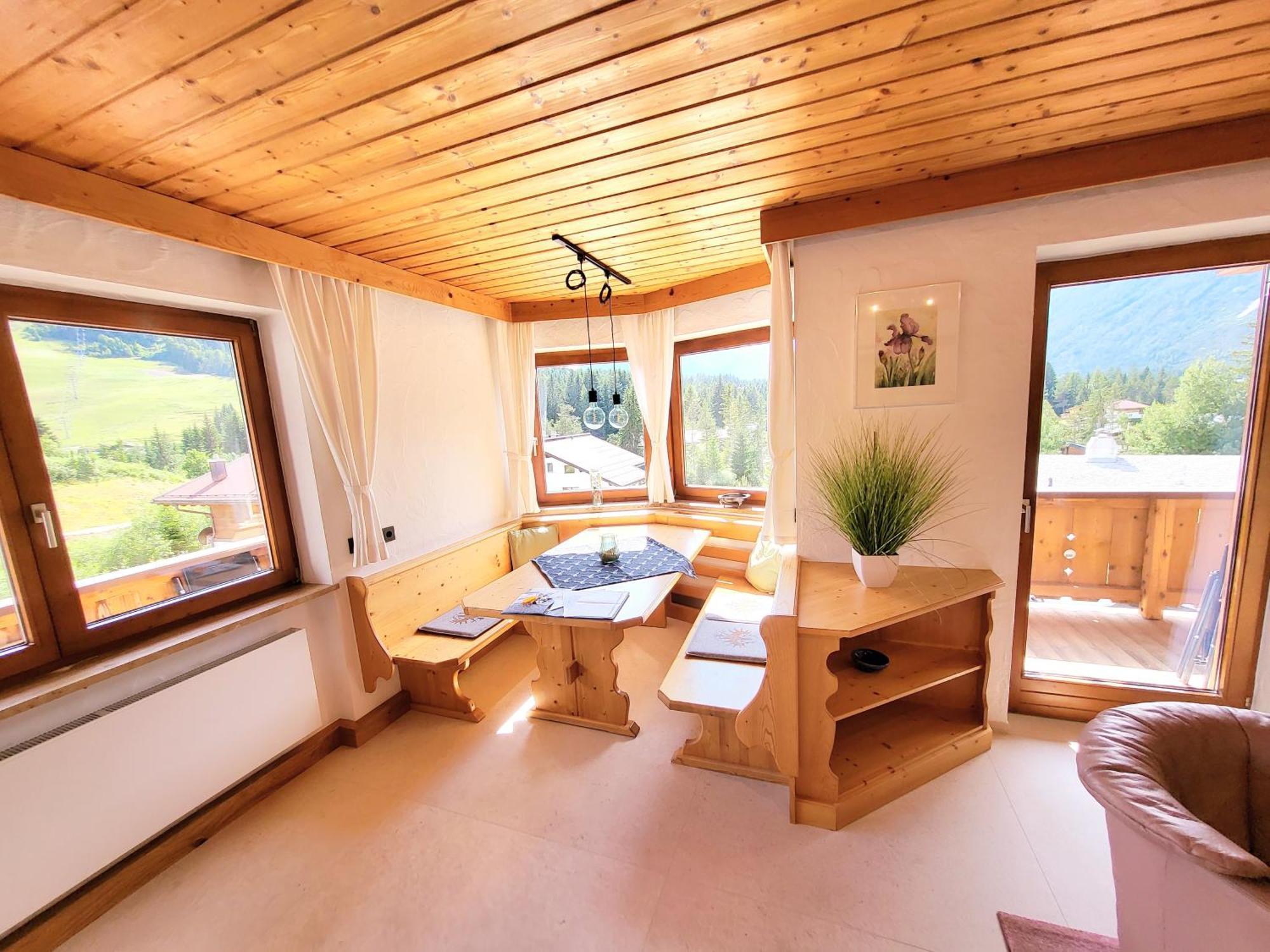 ליוטאש Schickster Sky Lodge מראה חיצוני תמונה