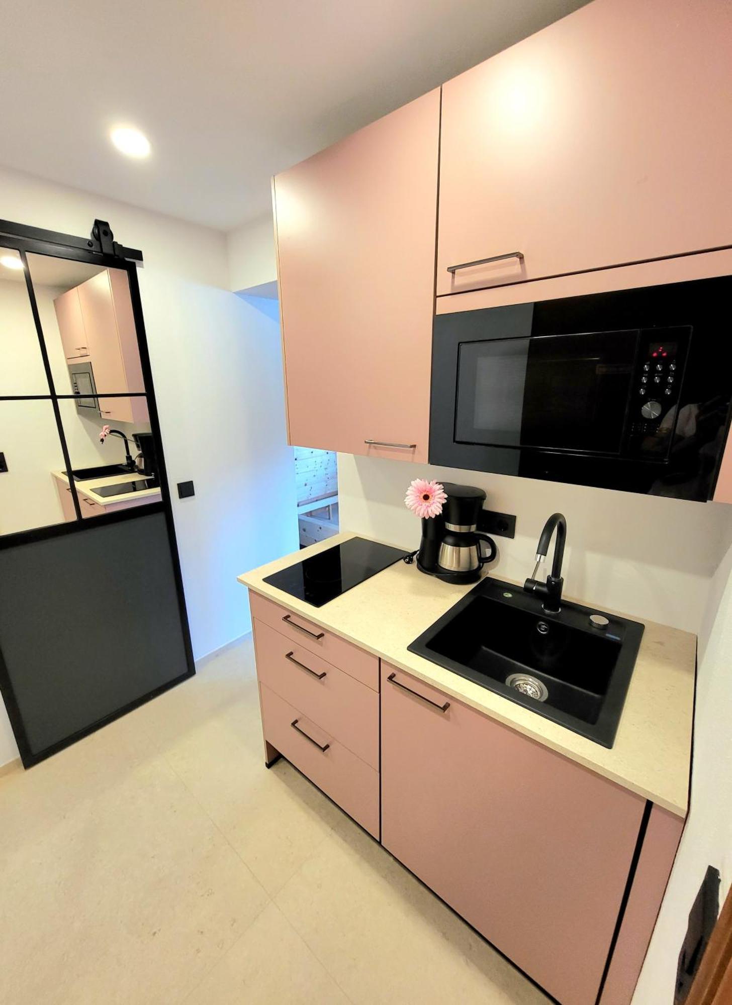 ליוטאש Schickster Sky Lodge מראה חיצוני תמונה