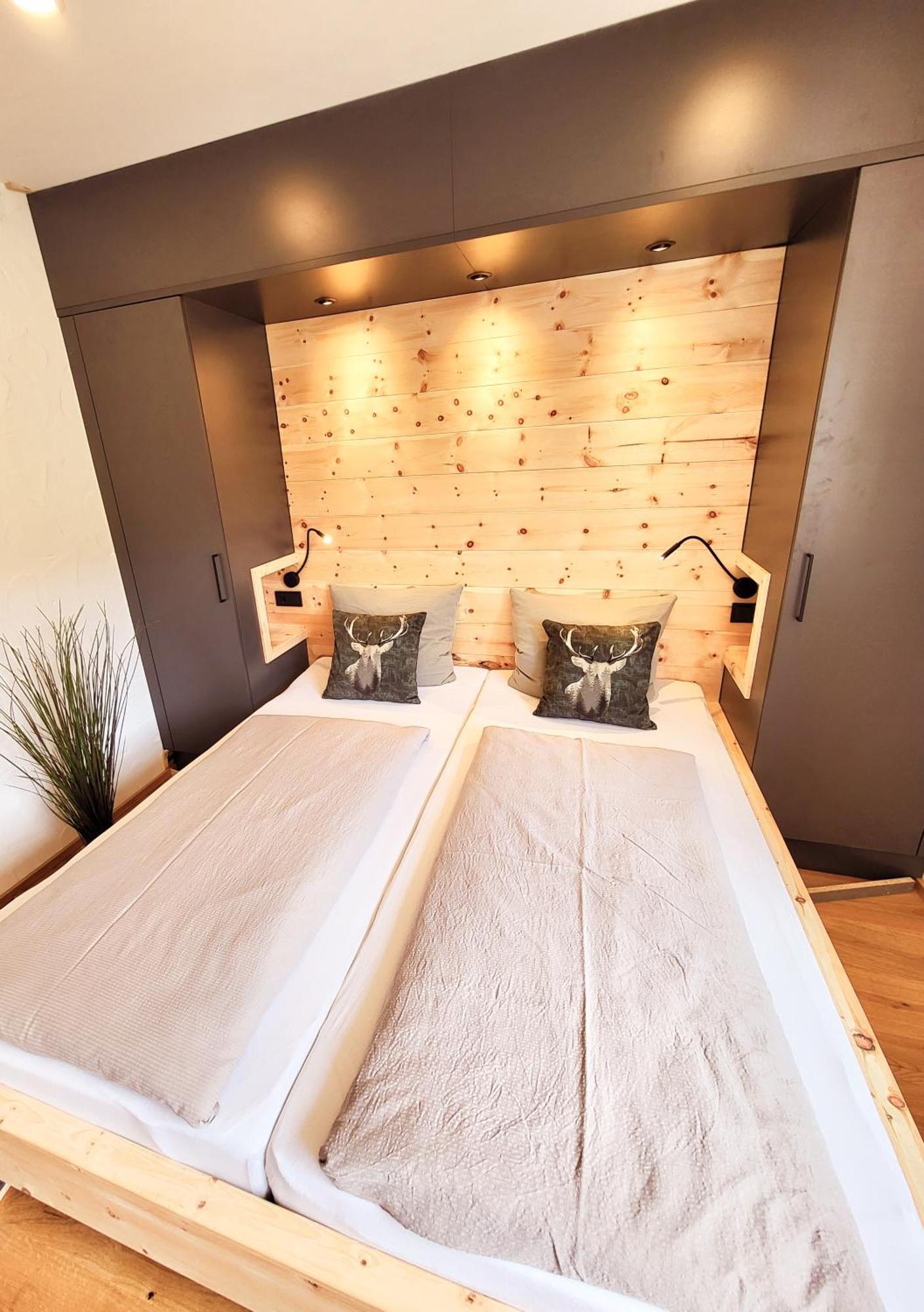 ליוטאש Schickster Sky Lodge מראה חיצוני תמונה