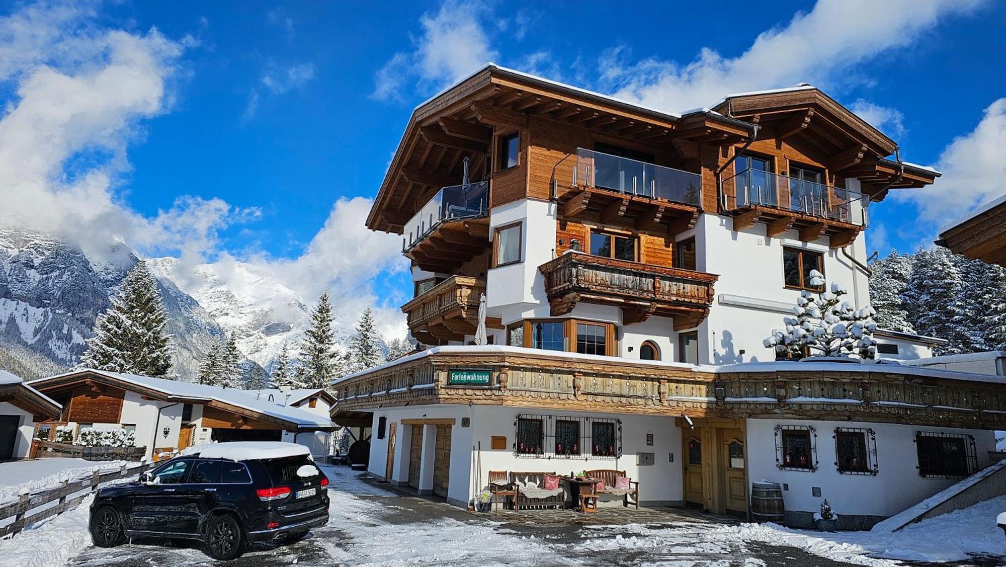ליוטאש Schickster Sky Lodge מראה חיצוני תמונה