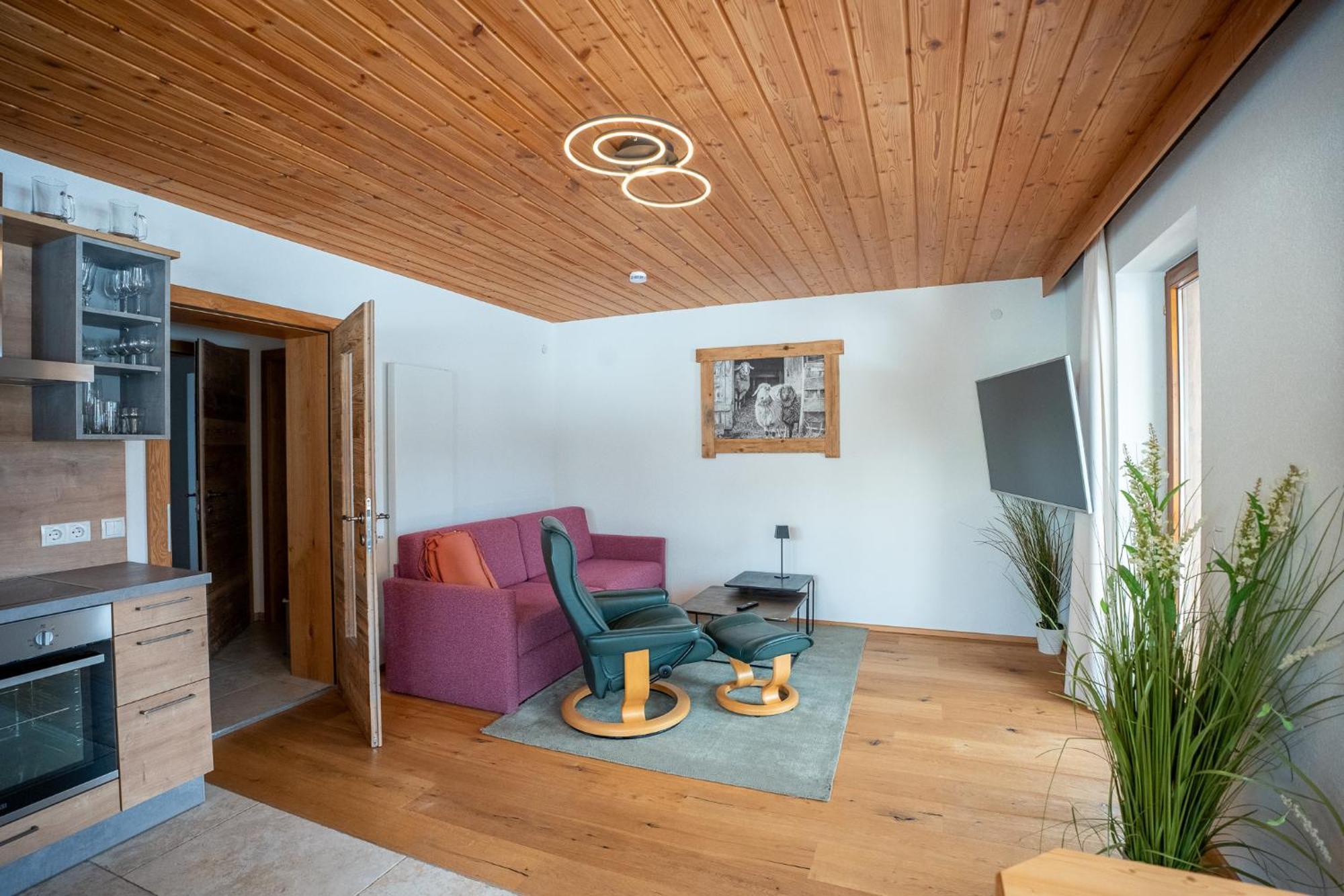 ליוטאש Schickster Sky Lodge מראה חיצוני תמונה
