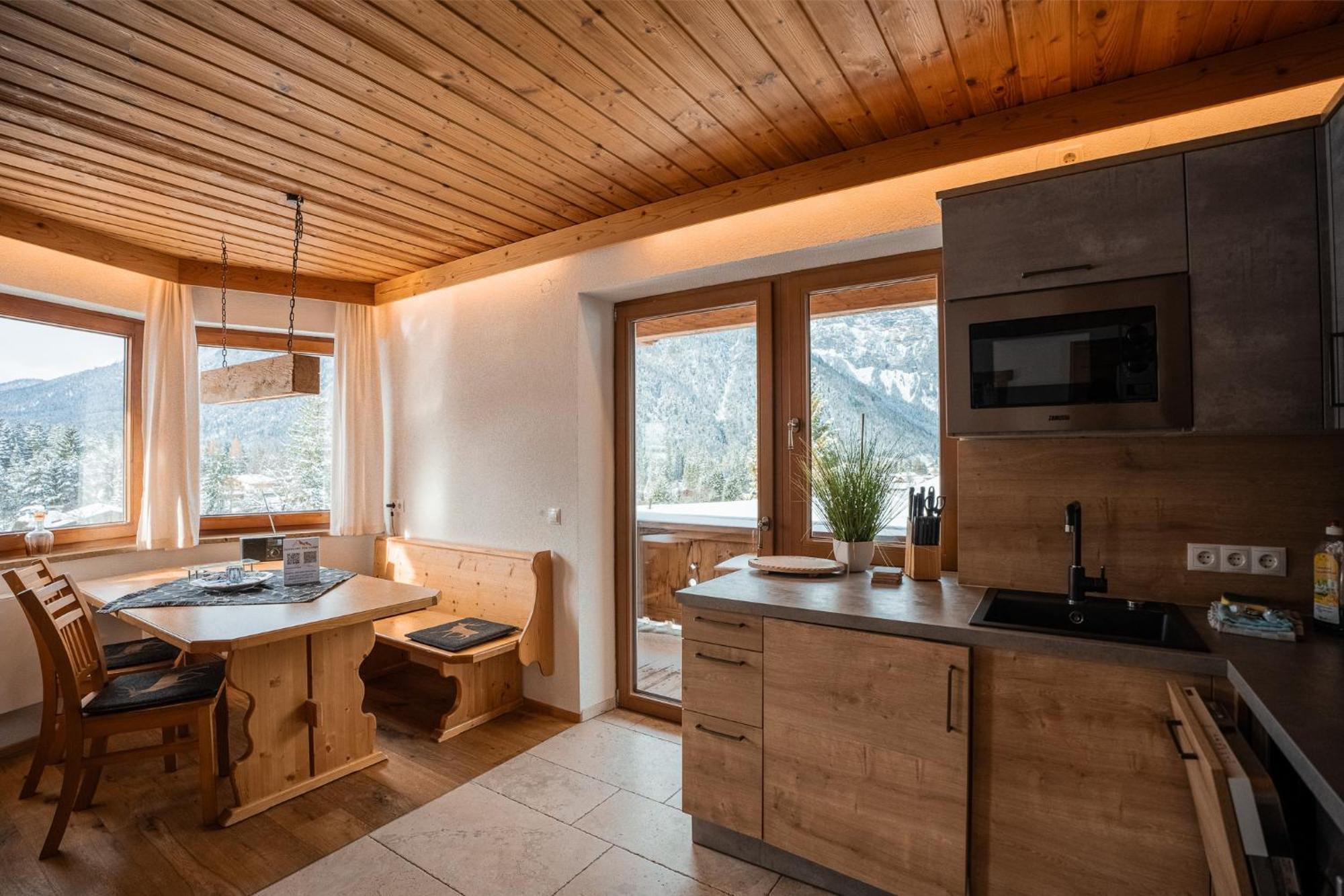 ליוטאש Schickster Sky Lodge מראה חיצוני תמונה