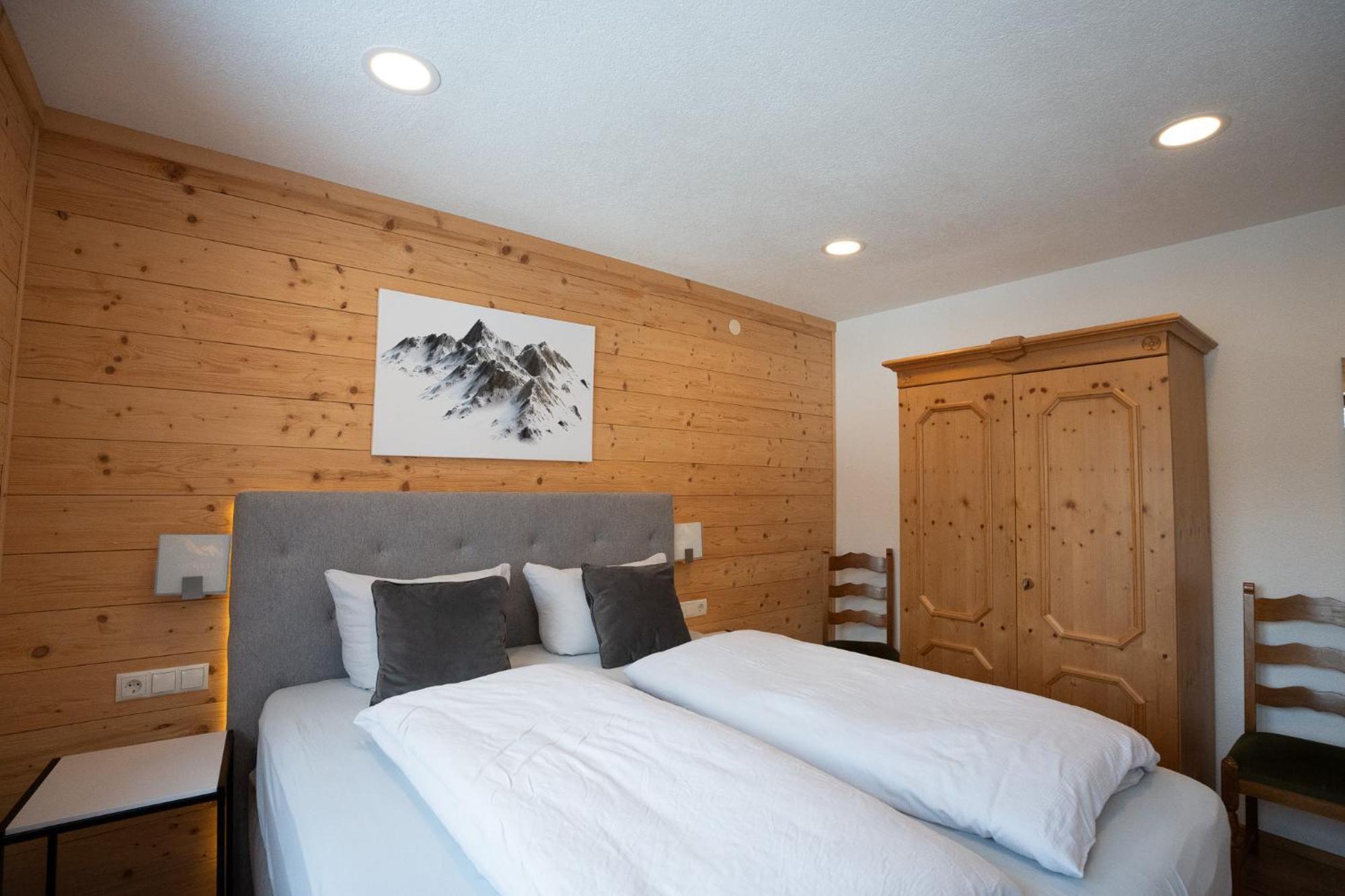 ליוטאש Schickster Sky Lodge מראה חיצוני תמונה